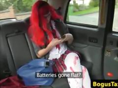 Romanian taxi babe pussylicked by cabbie